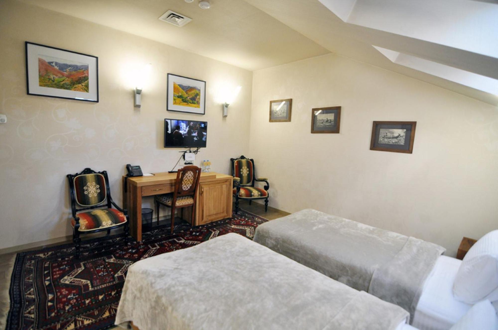 Vinotel Boutique Hotel Tbilisi Zimmer foto